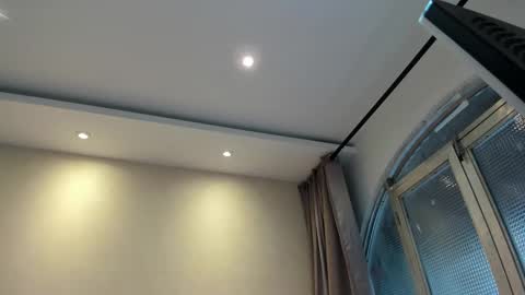 Snapshot of kiana_cream chatting on 10.08.25 N M online show from 10.08.25