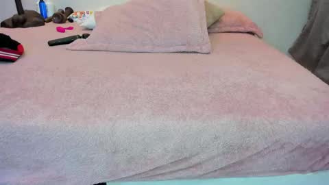 Snapshot of kiana_cream chatting on 10.10.25 N M online show from 10.10.25