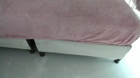 Snapshot of kiana_cream chatting on 10.16.25 N M online show from 10.16.25