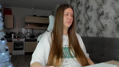 kianna_dior_ online show from 12.15.25