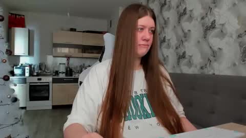 kianna_dior_ online show from 12.21.25