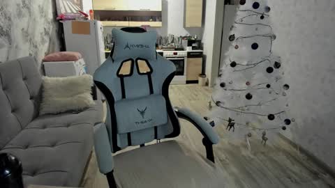 kianna_dior_ online show from 12.23.25