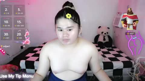 Snapshot of kianna_schmitz chatting on 05.10.26 Your SweetGirl Ts online show from 05.10.26