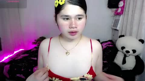 Snapshot of kianna_schmitz chatting on 06.26.26 Your SweetGirl Ts online show from 06.26.26