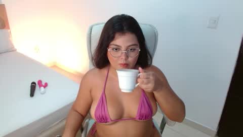 Snapshot of kiara2022 chatting on 09.16.25 Kiara Evans online show from 09.16.25