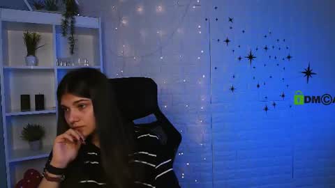 Snapshot of kiara_belle chatting on 06.15.26 Kiara online show from 06.15.26