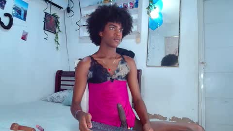 Snapshot of kiara_valentte_ chatting on 10.10.25 kiara_valentte_ online show from 10.10.25