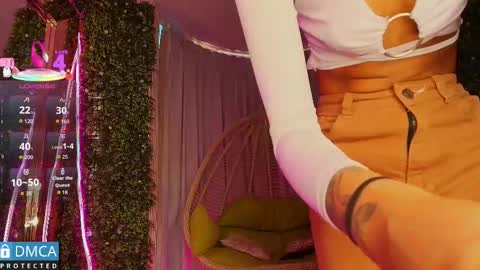 Snapshot of kiara_zahiri_ chatting on 09.09.25 Kiara Zahiri online show from 09.09.25