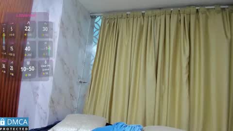 Snapshot of kiara_zahiri_ chatting on 09.29.25 Kiara Zahiri online show from 09.29.25