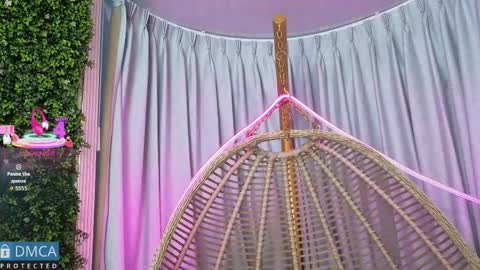 Snapshot of kiara_zahiri_ chatting on 10.08.25 Kiara Zahiri online show from 10.08.25