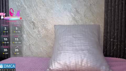 Snapshot of kiara_zahiri_ chatting on 10.16.25 Kiara Zahiri online show from 10.16.25