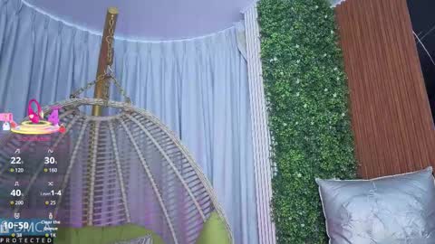 Snapshot of kiara_zahiri_ chatting on 10.22.25 Kiara Zahiri online show from 10.22.25