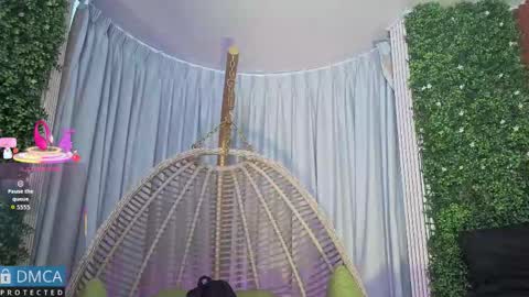 Snapshot of kiara_zahiri_ chatting on 10.25.25 Kiara Zahiri online show from 10.25.25