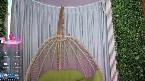 Snapshot of kiara_zahiri_ chatting on 11.01.25 Kiara Zahiri online show from 11.01.25