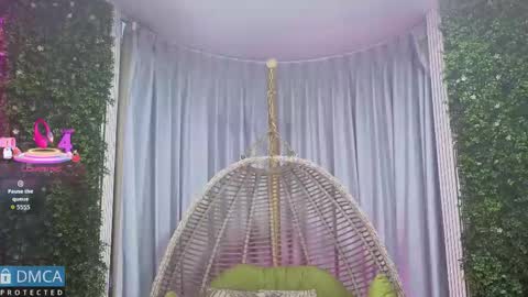 Snapshot of kiara_zahiri_ chatting on 11.06.25 Kiara Zahiri online show from 11.06.25