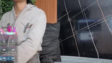 Snapshot of kiara_zahiri_ chatting on 11.07.25 Kiara Zahiri online show from 11.07.25