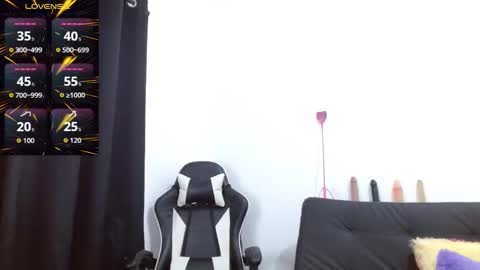 Snapshot of kiararider chatting on 10.06.25 KiaraRider online show from 10.06.25