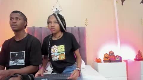 Sara Palacios online show from 10.30.25