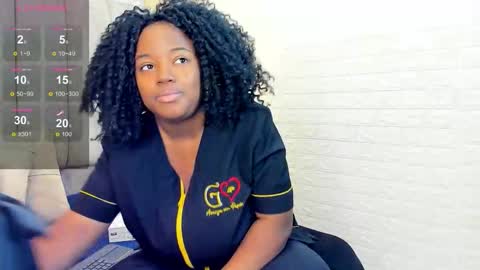 Snapshot of kiarazafira chatting on 10.01.25 kiarazafira online show from 10.01.25