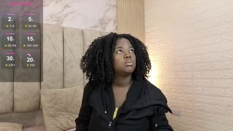 Snapshot of kiarazafira chatting on 10.06.25 kiarazafira online show from 10.06.25