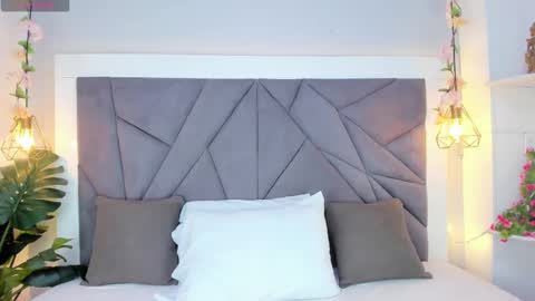 Snapshot of kiarhatrixie chatting on 10.04.25 kiarha online show from 10.04.25