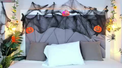 Snapshot of kiarhatrixie chatting on 11.01.25 kiarha online show from 11.01.25