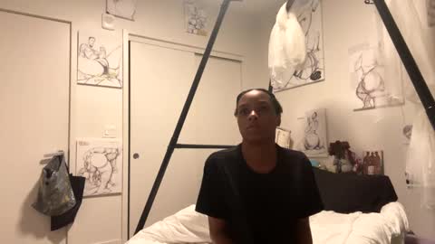 Snapshot of kibrombariu45 chatting on 12.24.24 HunneysPlayRoom online show from 12.24.24