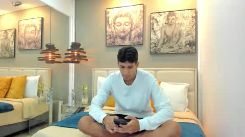 Kieran Derek online show from 10.29.25