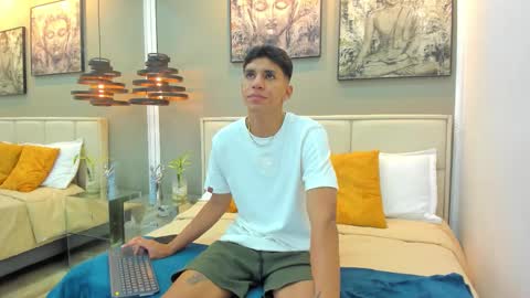 Kieran Derek online show from 11.08.25