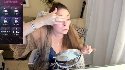 Kiera Reines online show from 02.02.25