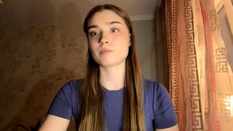 Ola my name is Lissa  Lets hit 10 Thumbs Up together   online show from 02.02.26