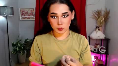 Snapshot of kiethmadison_miller chatting on 11.10.25 Im Mia online show from 11.10.25