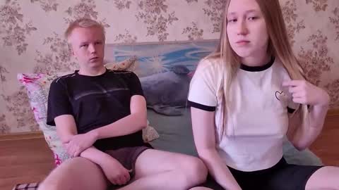 Snapshot of kii_wii chatting on 09.10.25 Stacy and Edward online show from 09.10.25