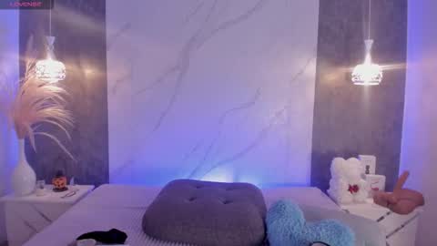 Kim Thompson online show from 10.15.25