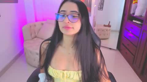 Snapshot of kiim__samanta chatting on 11.10.25 kiim__samanta online show from 11.10.25