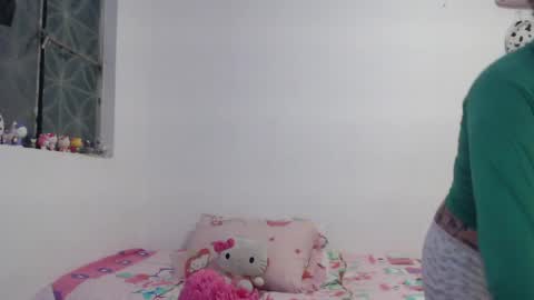Snapshot of kiimy_to chatting on 05.16.26 Nezumy Rey online show from 05.16.26
