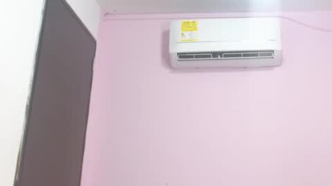 Snapshot of kiitty_horny_ chatting on 10.02.25 Melody online show from 10.02.25