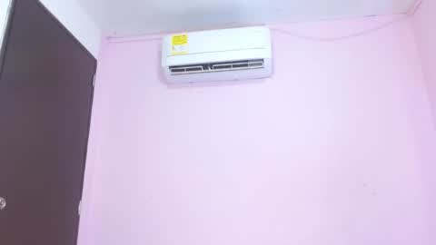 Snapshot of kiitty_horny_ chatting on 10.08.25 Melody online show from 10.08.25