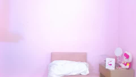 Snapshot of kiitty_horny_ chatting on 10.17.25 Melody online show from 10.17.25