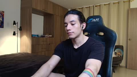 kikeruiz 19 online show from 12.18.24