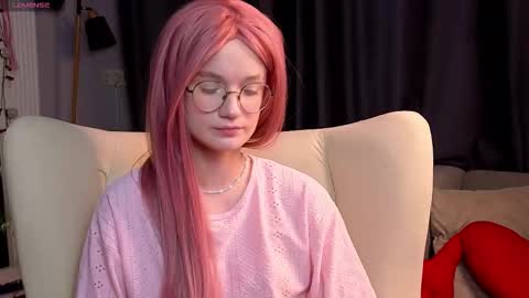 kiki_blue_eyes online show from 01.15.26