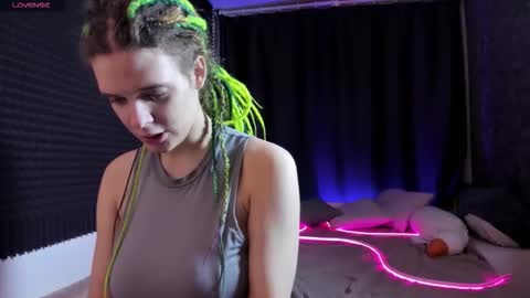 Kiki online show from 10.24.25