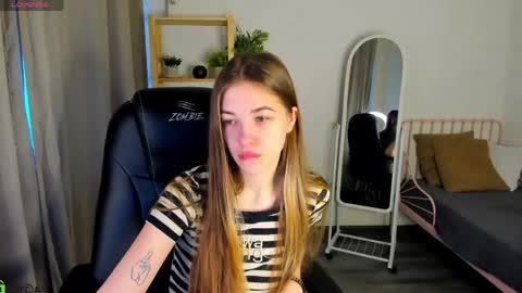 Snapshot of kiki_shanel chatting on 04.19.26 Kiki online show from 04.19.26