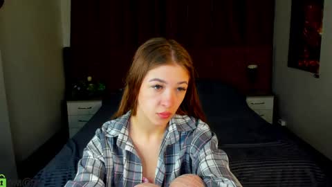 Snapshot of kiki_shanel chatting on 05.23.26 Kiki online show from 05.23.26