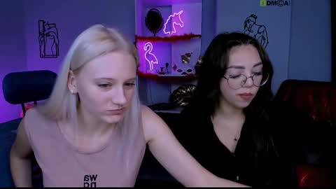 Snapshot of kiki_swan chatting on 03.05.25 kiki_swan online show from 03.05.25