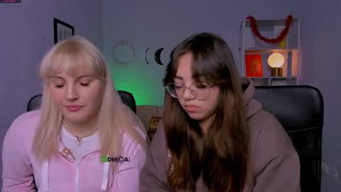 Snapshot of kiki_swan chatting on 02.02.26 kiki_swan online show from 02.02.26