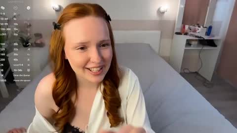 Snapshot of kikiborn chatting on 05.08.26 Kiki online show from 05.08.26