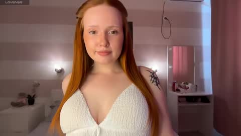 Snapshot of kikiborn chatting on 05.19.26 Kiki online show from 05.19.26