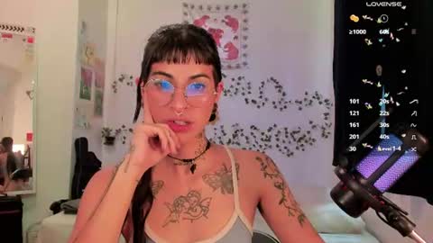 Snapshot of kila_moonlight444 chatting on 06.24.26 Bella online show from 06.24.26