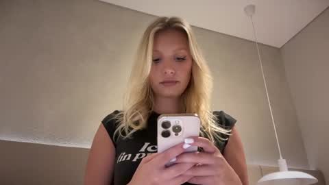 Snapshot of killer__tits chatting on 07.31.26 Killer Tits online show from 07.31.26